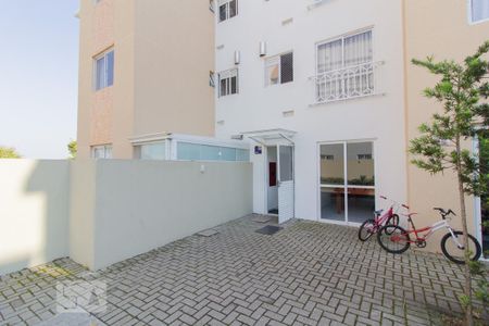 Fachada do bloco de apartamento para alugar com 2 quartos, 49m² em Capão Raso, Curitiba