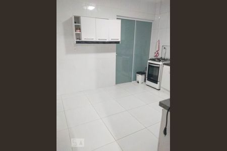 Apartamento para alugar com 97m², 3 quartos e sem vagaCozinha