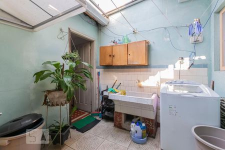 Casa à venda com 215m², 5 quartos e 2 vagasÁrea de serviço