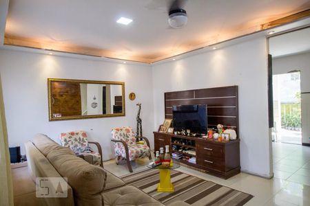 Sala de apartamento à venda com 4 quartos, 128m² em Vargem Pequena, Rio de Janeiro