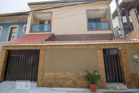 Apartamento para alugar com 128m², 4 quartos e 1 vagaFachada da Casas