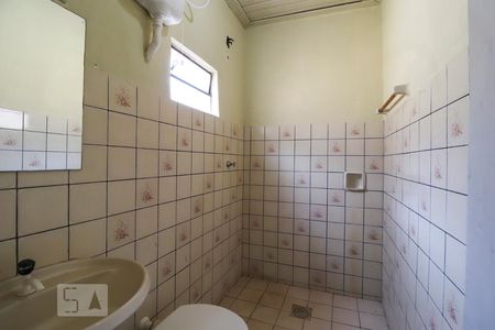 Banheiro da Suíte de casa para alugar com 3 quartos, 92m² em Setor Leste Universitário, Goiânia