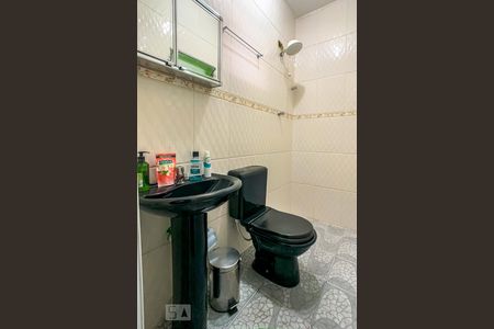 Banheiro de casa à venda com 2 quartos, 100m² em Jardim Cocaia, Guarulhos