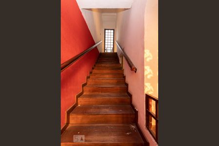 Escada de casa à venda com 3 quartos, 210m² em Vila Ré, São Paulo