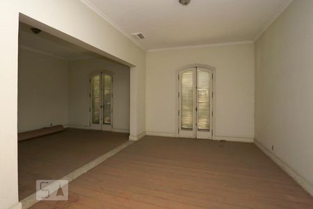 Sala de casa à venda com 4 quartos, 900m² em Jardim Everest, São Paulo