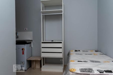Quarto de kitnet/studio para alugar com 1 quarto, 20m² em Brás, São Paulo