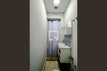 Banheiro de kitnet/studio para alugar com 1 quarto, 20m² em Brás, São Paulo