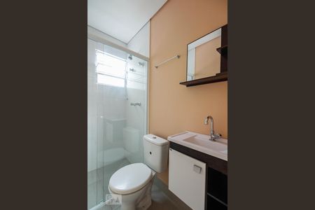 Banheiro  de kitnet/studio para alugar com 1 quarto, 15m² em Brás, São Paulo