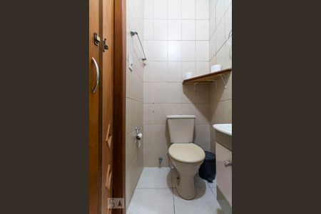 Banheiro Social de casa à venda com 2 quartos, 70m² em Jabaquara, São Paulo