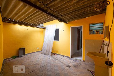 Casa à venda com 70m², 2 quartos e sem vagaQuintal dos fundos