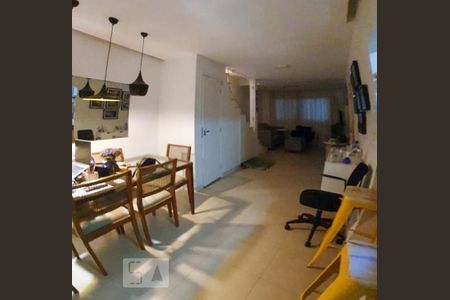 Sala de casa à venda com 4 quartos, 260m² em Água Branca, São Paulo