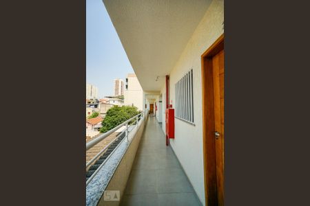 Corredor externo de apartamento para alugar com 2 quartos, 37m² em Penha de França, São Paulo