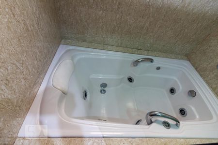 Banheira de casa para alugar com 1 quarto, 97m² em Jaguaribe, Osasco