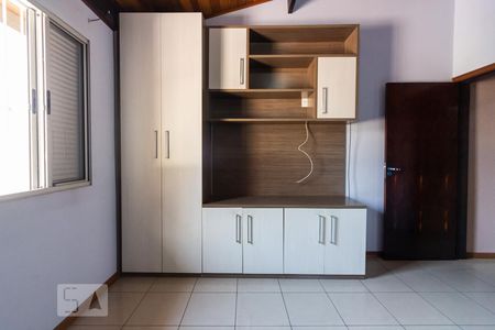 Quarto de casa para alugar com 2 quartos, 97m² em Jaguaribe, Osasco