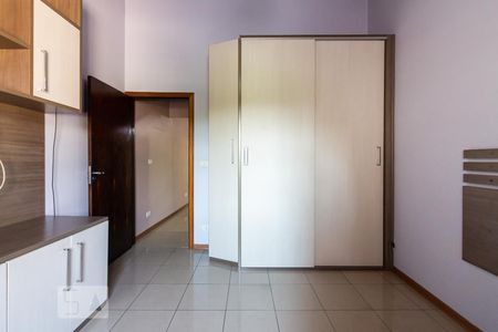 Quarto de casa para alugar com 2 quartos, 97m² em Jaguaribe, Osasco