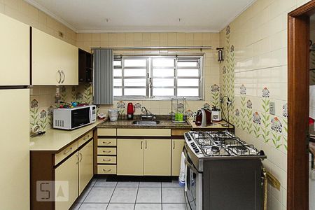 Casa à venda com 300m², 4 quartos e 3 vagas Casa à venda com 300m², 4 quartos e 3 vagasCozinha