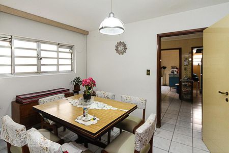 Casa à venda com 300m², 4 quartos e 3 vagas Casa à venda com 300m², 4 quartos e 3 vagasSala de jantar