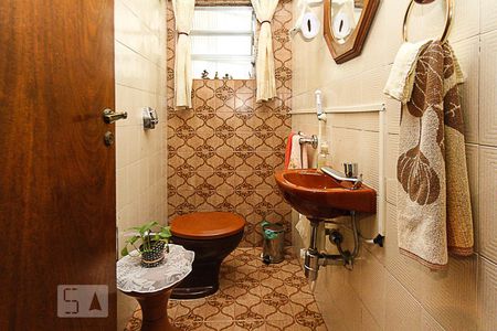 Casa à venda com 300m², 4 quartos e 3 vagas Casa à venda com 300m², 4 quartos e 3 vagasBanheiro de serviço