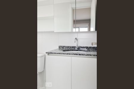 Banheiro de apartamento para alugar com 3 quartos, 71m² em Jardim Novo Santo Amaro, São Paulo