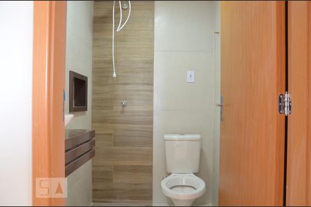 Banheiro de apartamento para alugar com 2 quartos, 58m² em Samambaia Norte (samambaia), Brasília