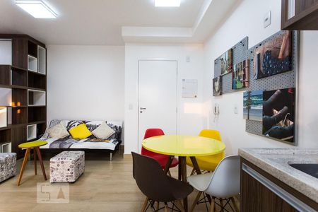 Sala e Cozinha de apartamento para alugar com 1 quarto, 35m² em Vila Prudente, São Paulo