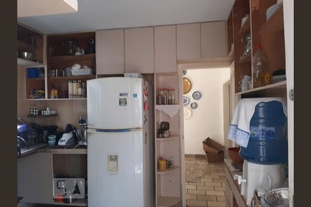 Apartamento à venda com 260m², 3 quartos e 3 vagasCOZINHA