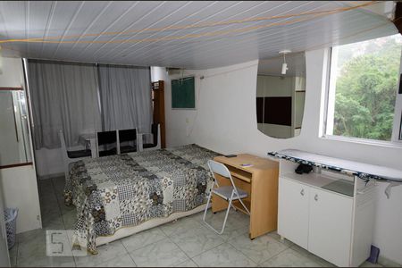 Sala de apartamento para alugar com 1 quarto, 25m² em Laranjeiras, Rio de Janeiro