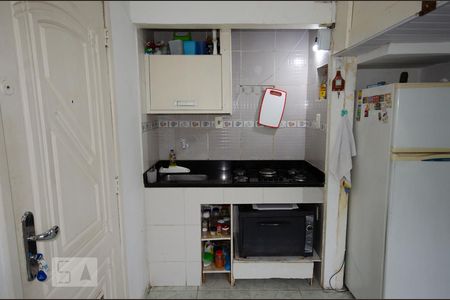 Cozinha de apartamento para alugar com 1 quarto, 25m² em Laranjeiras, Rio de Janeiro