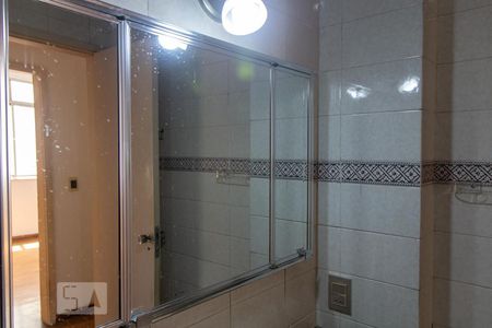 Banheiro de apartamento para alugar com 2 quartos, 67m² em Maracanã, Rio de Janeiro
