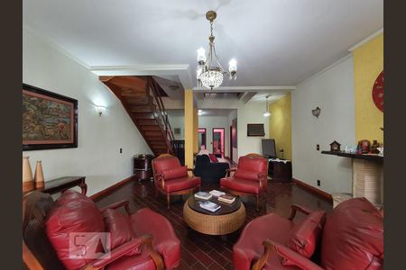 Casa à venda com 265m², 5 quartos e 5 vagas Casa à venda com 265m², 5 quartos e 5 vagasSala 2