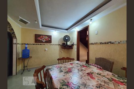 Casa à venda com 265m², 5 quartos e 5 vagas Casa à venda com 265m², 5 quartos e 5 vagasCozinha