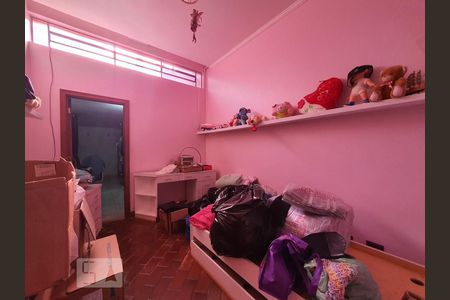 Casa à venda com 265m², 5 quartos e 5 vagas Casa à venda com 265m², 5 quartos e 5 vagasQuarto 5