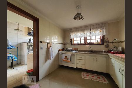 Casa à venda com 265m², 5 quartos e 5 vagas Casa à venda com 265m², 5 quartos e 5 vagasCozinha