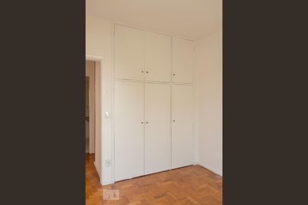 Apartamento para alugar com 97m², 3 quartos e 1 vaga Apartamento para alugar com 97m², 3 quartos e 1 vagaQuarto 2 - Armários