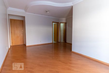Sala de apartamento à venda com 3 quartos, 94m² em Vila Itapura, Campinas