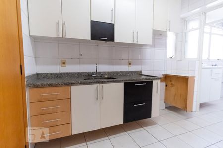 Apartamento à venda com 94m², 3 quartos e 2 vagasCozinha