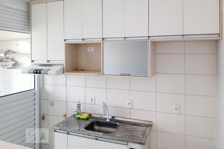 Cozinha de apartamento para alugar com 2 quartos, 46m² em Penha de França, São Paulo