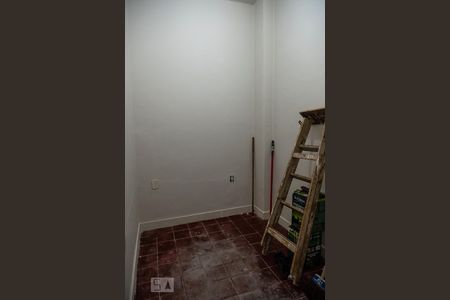 Apartamento à venda com 105m², 3 quartos e sem vaga Apartamento à venda com 105m², 3 quartos e sem vagaQuarto de Serviço