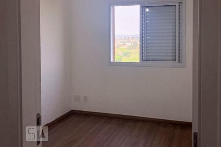 Quarto 2 de apartamento para alugar com 2 quartos, 60m² em Jardim Tupanci, Barueri