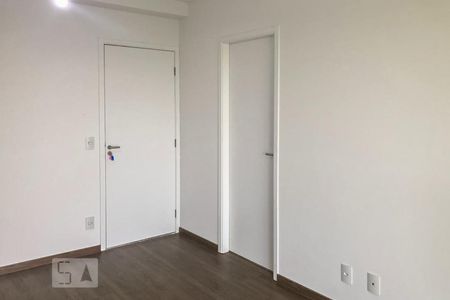 Sala de apartamento para alugar com 2 quartos, 60m² em Jardim Tupanci, Barueri