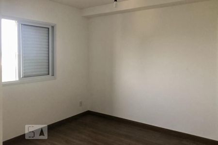 Suíte de apartamento para alugar com 2 quartos, 60m² em Jardim Tupanci, Barueri