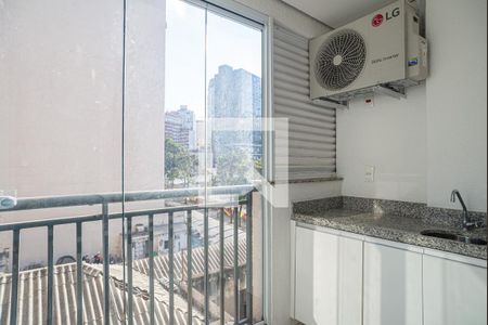 Varanda da Sala/Quarto de kitnet/studio para alugar com 1 quarto, 28m² em Bela Vista, São Paulo