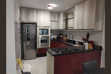 Cozinha  de apartamento para alugar com 2 quartos, 75m² em Vila Ré, São Paulo