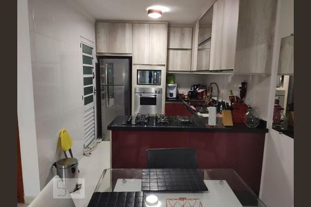 Cozinha  de apartamento à venda com 2 quartos, 75m² em Vila Ré, São Paulo