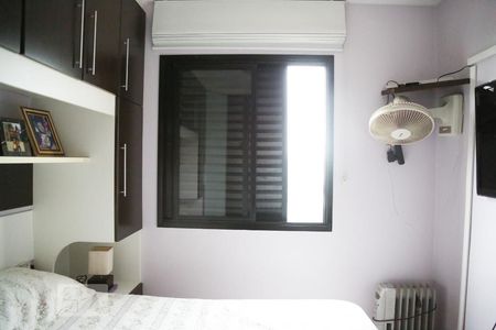Suíte de apartamento à venda com 3 quartos, 67m² em Vila Fachini, São Paulo