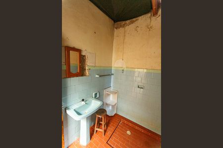 Banheiro de casa para alugar com 1 quarto, 54m² em Vila Nova, Porto Alegre