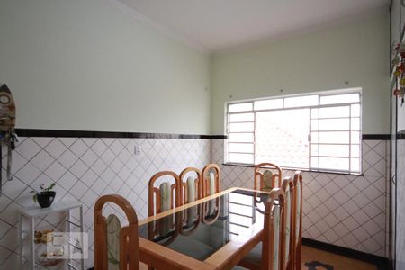 Casa à venda com 230m², 5 quartos e 2 vagasCopa