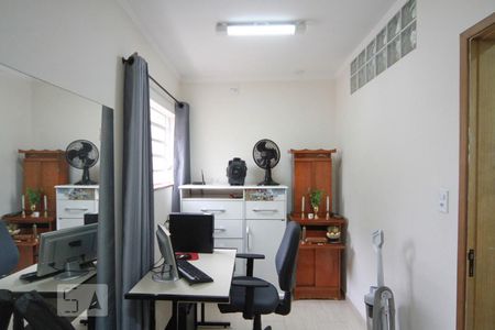 Casa à venda com 230m², 5 quartos e 2 vagasQuarto 3