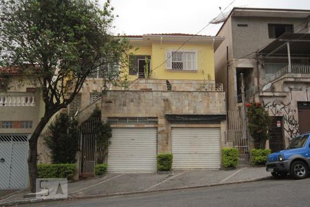 Casa à venda com 230m², 5 quartos e 2 vagasFachada