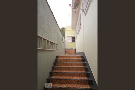 Casa à venda com 230m², 5 quartos e 2 vagasEscada